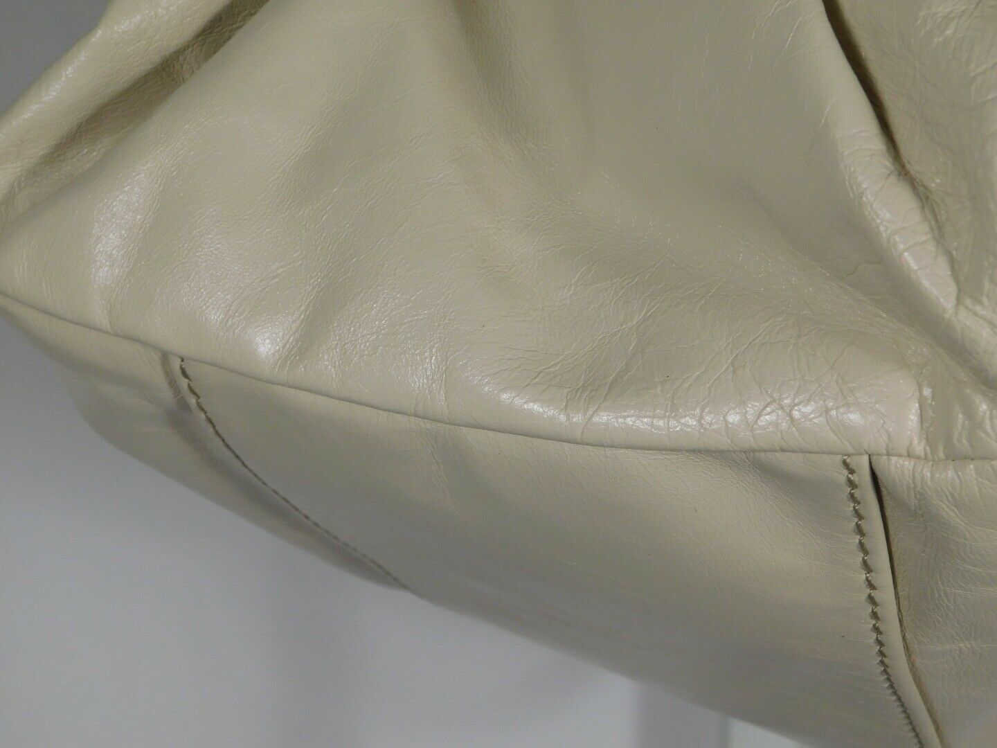 MARC BY MARC JACOBS Beige Leather Zip Close Satchel Handbag - Image 7