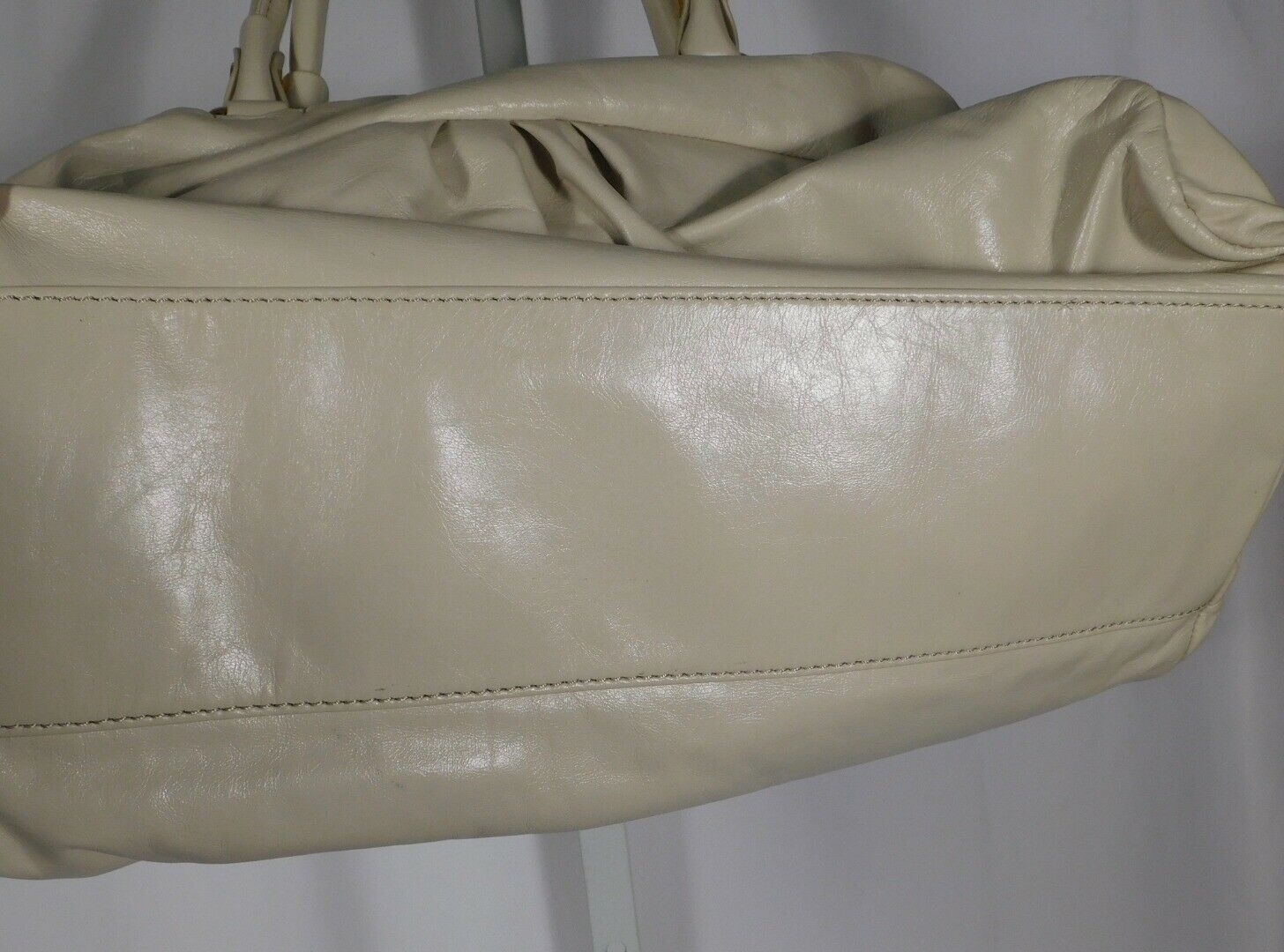 MARC BY MARC JACOBS Beige Leather Zip Close Satchel Handbag - Image 9