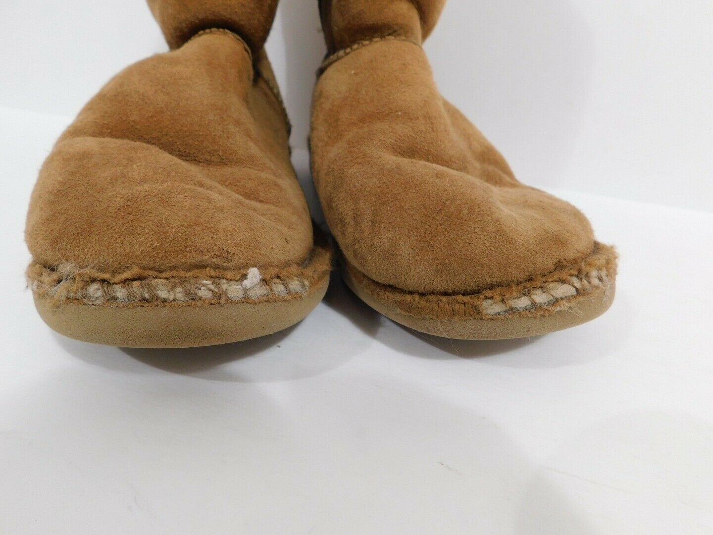 UGGS AUSTRALIA Children's Classic Short Brown Boots Sz 1 - Image 6