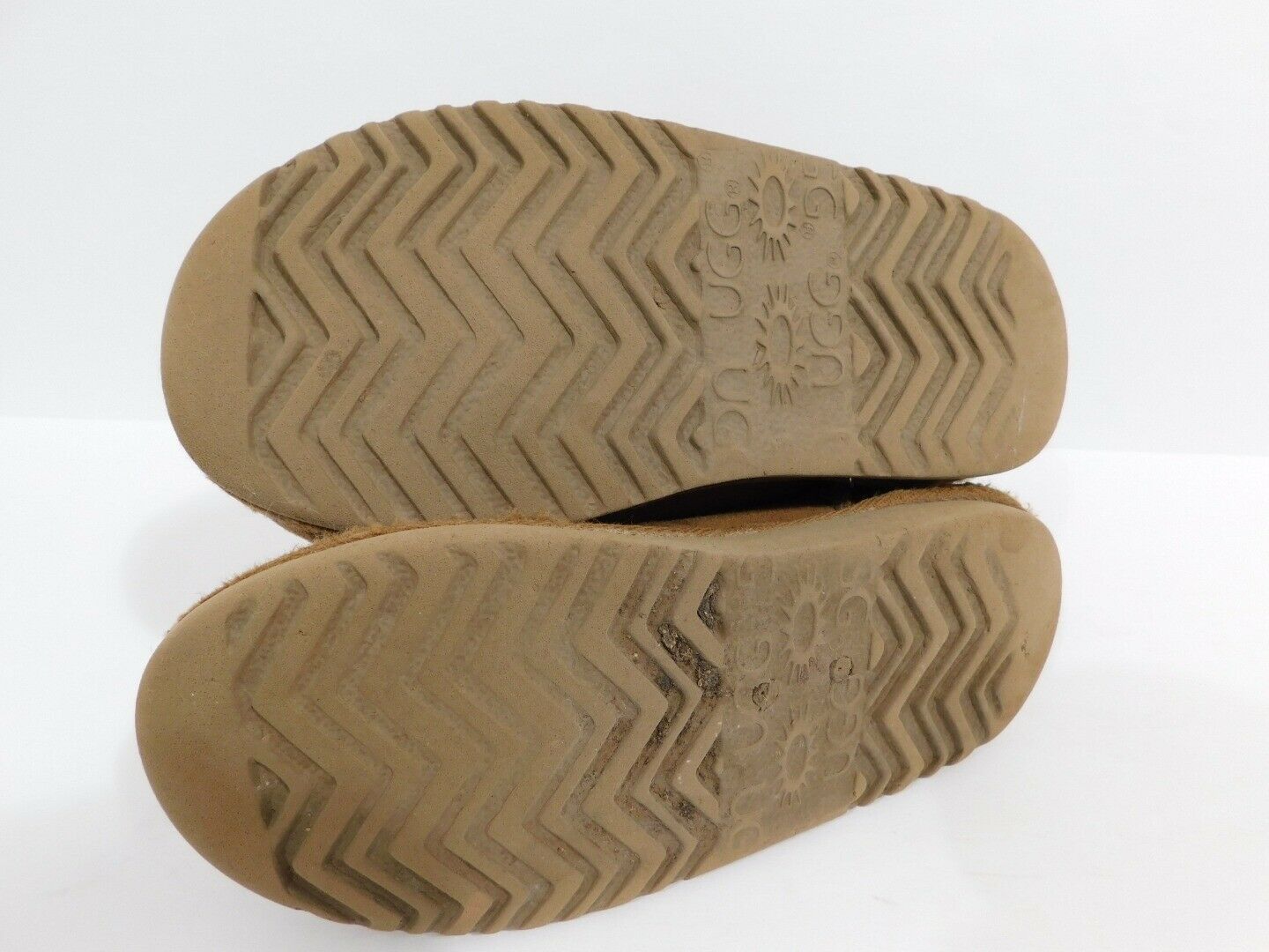 UGGS AUSTRALIA Children's Classic Short Brown Boots Sz 1 - Image 8