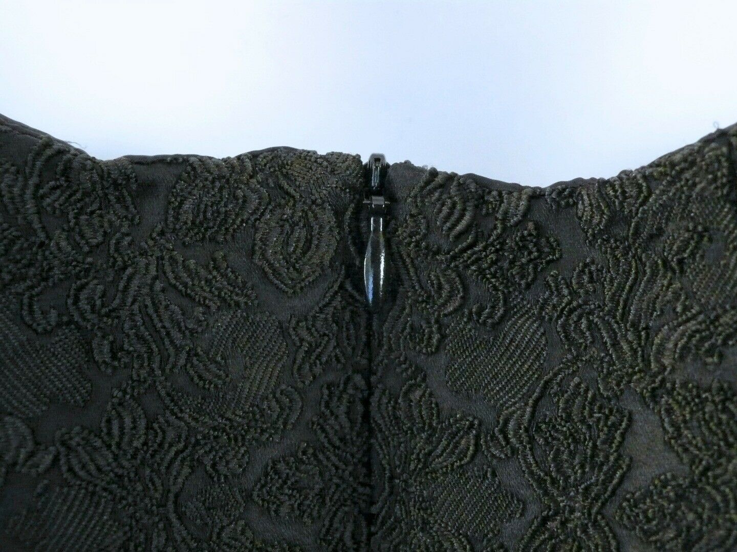 BROOKS BROTHERS Women's Black Floral Brocade Sleeveless Sheath Dress Sz 10 - Image 7