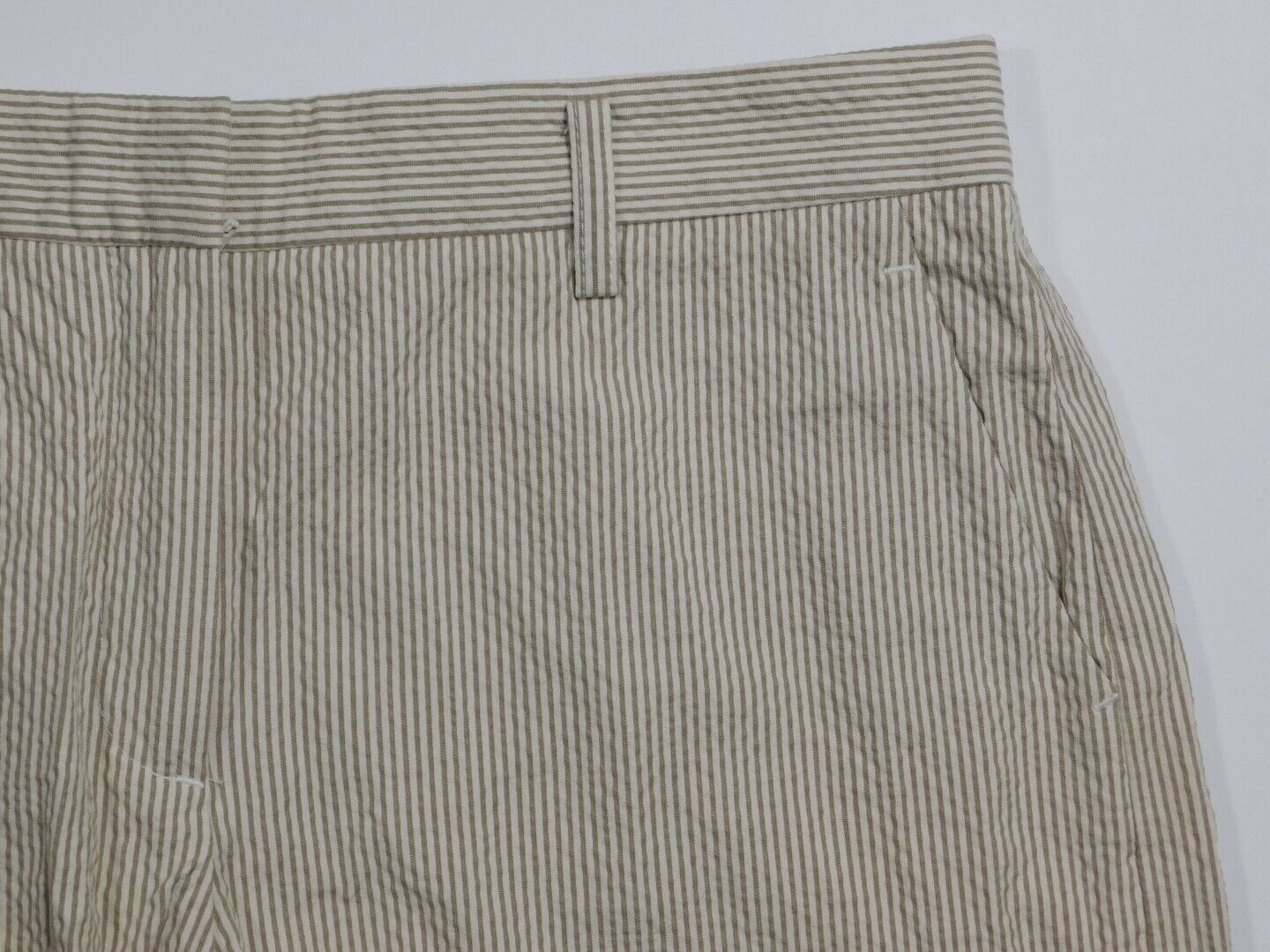 THEORY Women's Tan White Seersucker Stripe Cotton Stretch Flat Front Short Sz 6 - Image 4