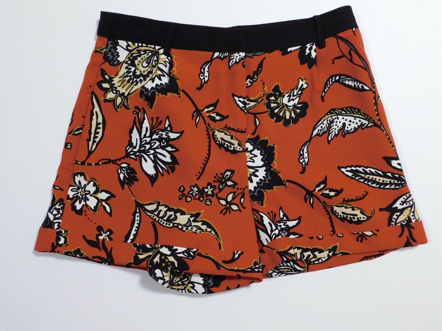 TOPSHOP Women's Multi Floral Print Pleat Front Cuffed Short Sz 6 - Image 3