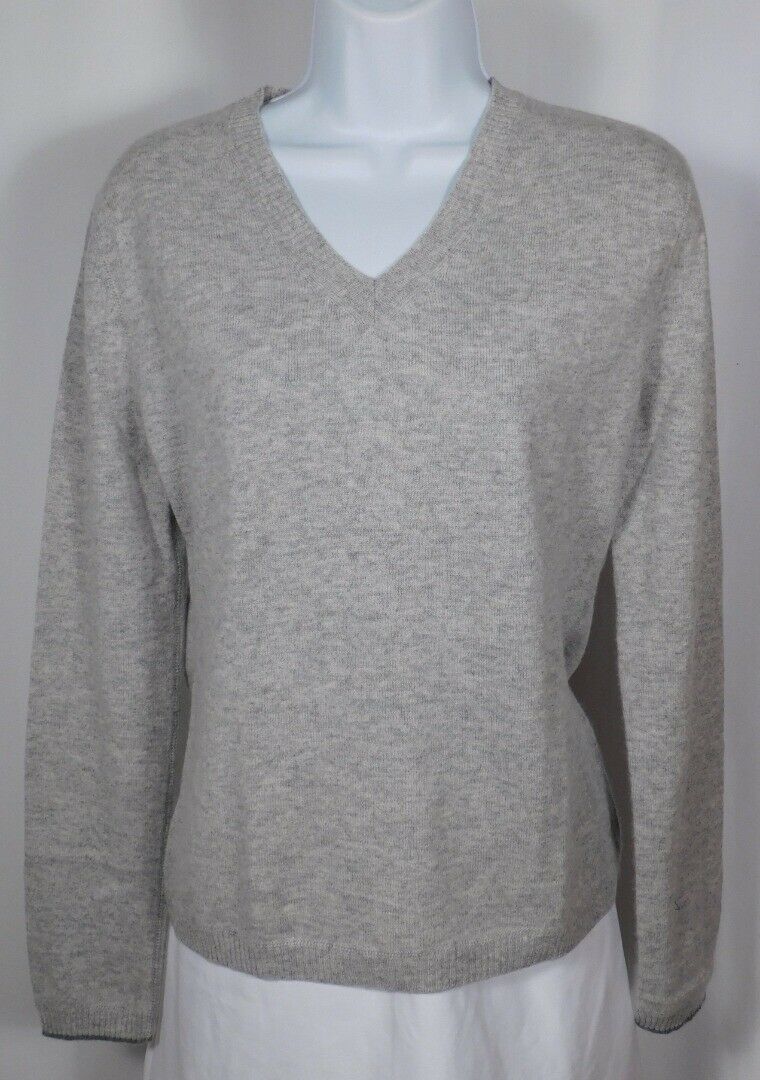BLYSS 247 CASHMERE Gray Embroidered Floral Back V-Neck Cashmere Sweater Sz M - Image 3