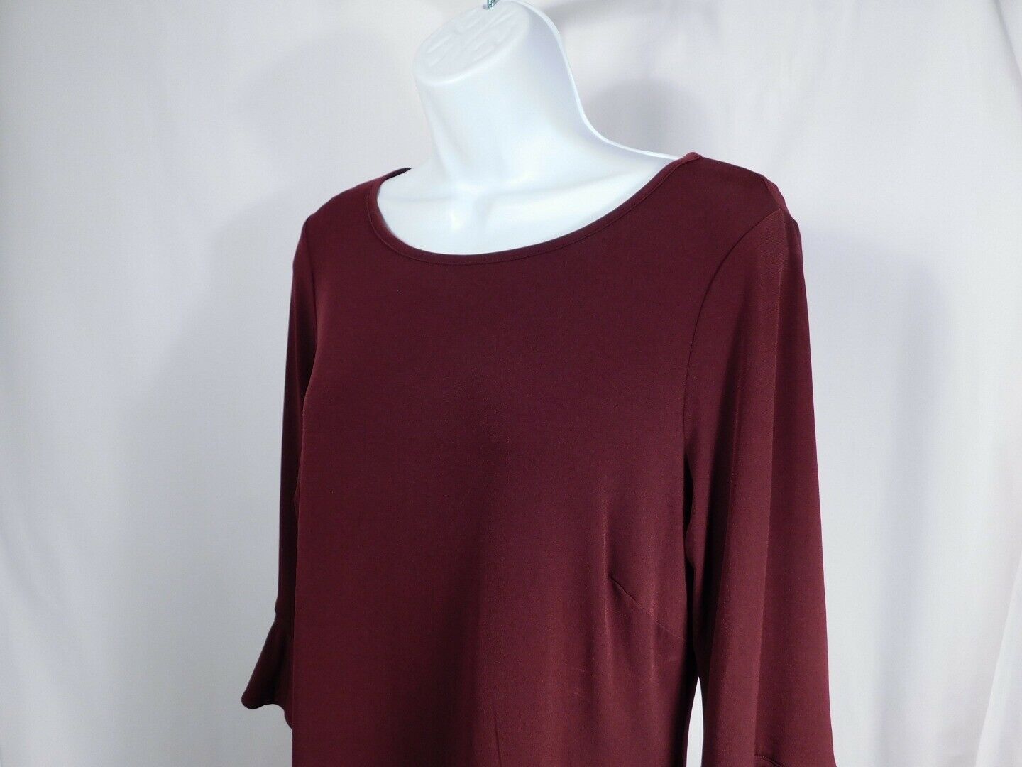 LAUNDRY BY SHELLI SEGAL NWT Burgundy 3/4 Sleeve "Zoie" Jersey Dress Sz MP - Image 4