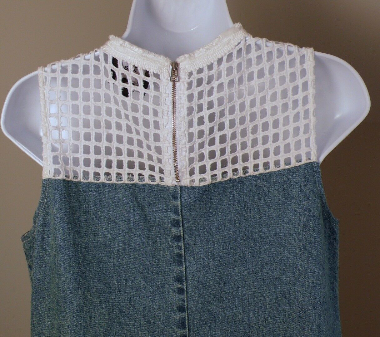 SEA BARNEYS NEW YORK Denim W White Lace Shoulder Fringe Neck Trim Sheath Dress 6 - Image 7