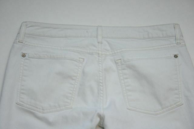 VINCE Skinny Ankle Crop Destroyed 5-Pocket White Jeans Sz 32 - Image 6