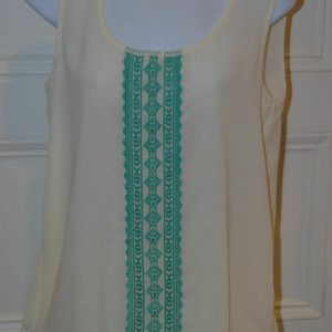 BLU PEPPER NWT Womens Ivory W Green Embroidery Sleeveless Petal Back Blouse Sz M