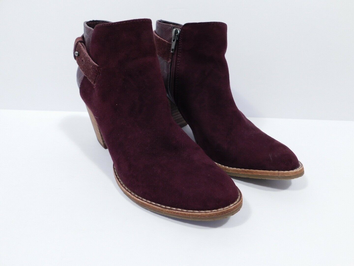 DOLCE VITA NWOB Women's Aubergine Suede & Leather Back Side Zip Bootie Sz 6 - Image 3