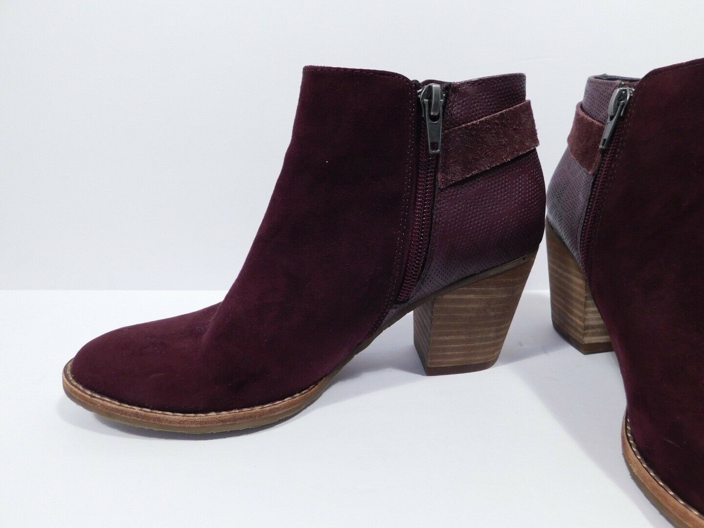 DOLCE VITA NWOB Women's Aubergine Suede & Leather Back Side Zip Bootie Sz 6 - Image 5