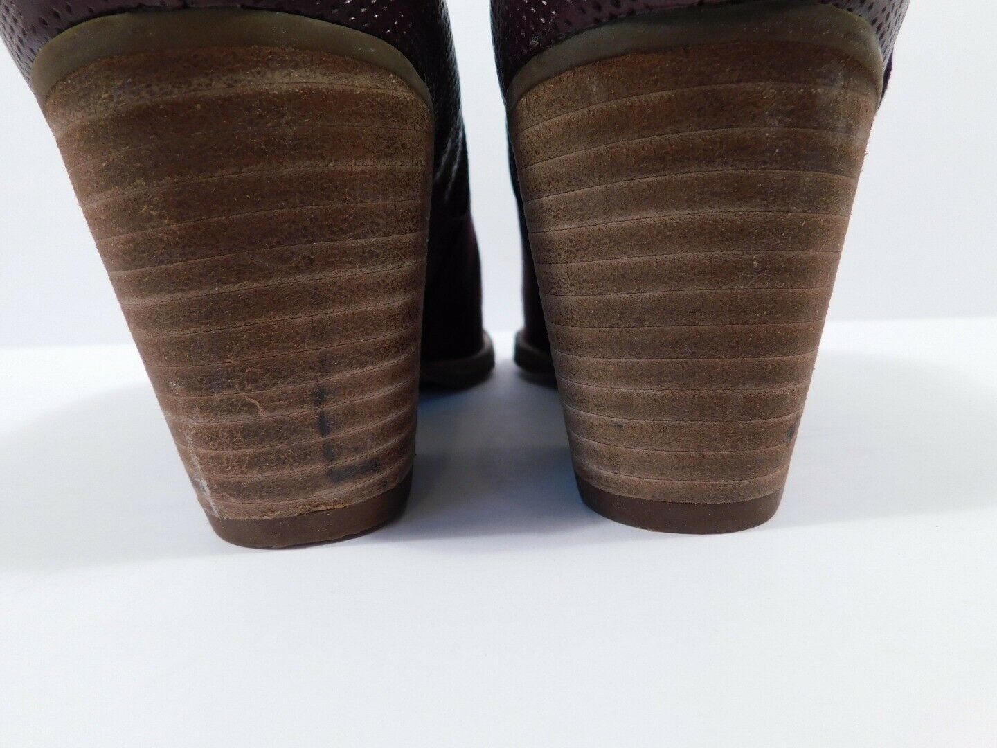 DOLCE VITA NWOB Women's Aubergine Suede & Leather Back Side Zip Bootie Sz 6 - Image 8