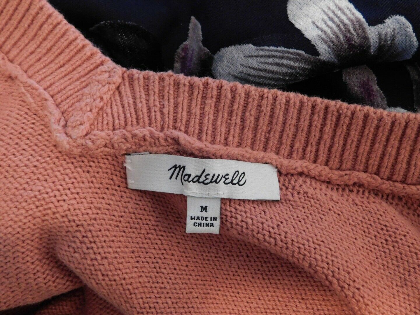 MADEWELL Women's Salmon Cotton Blend V-Front & Back Sweater Sz M - Image 7