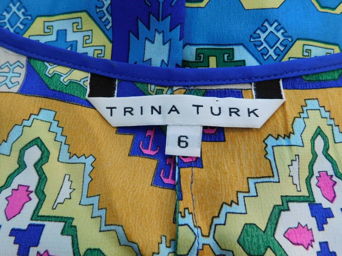 TRINA TURK Bright Multi Aztec Print Short Sleeve Self Belt Silk Dress Sz 6 - Image 7
