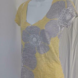 BEFORE + AGAIN Women's Yellow & Gray Floral Print Short Sleeve T-Shirt Sz S