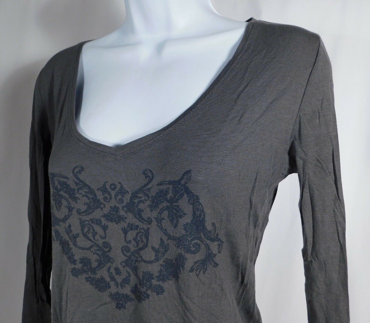 COMPTOIR DES COTONNIERS Gray Scroll Print V-Neck Long Sleeve T- Shirt Sz M - Image 4