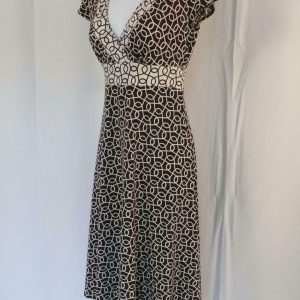MAGGY LONDON Women's Brown Ivory Print V-Neck Short Sleeved Sheath Dress Sz 4