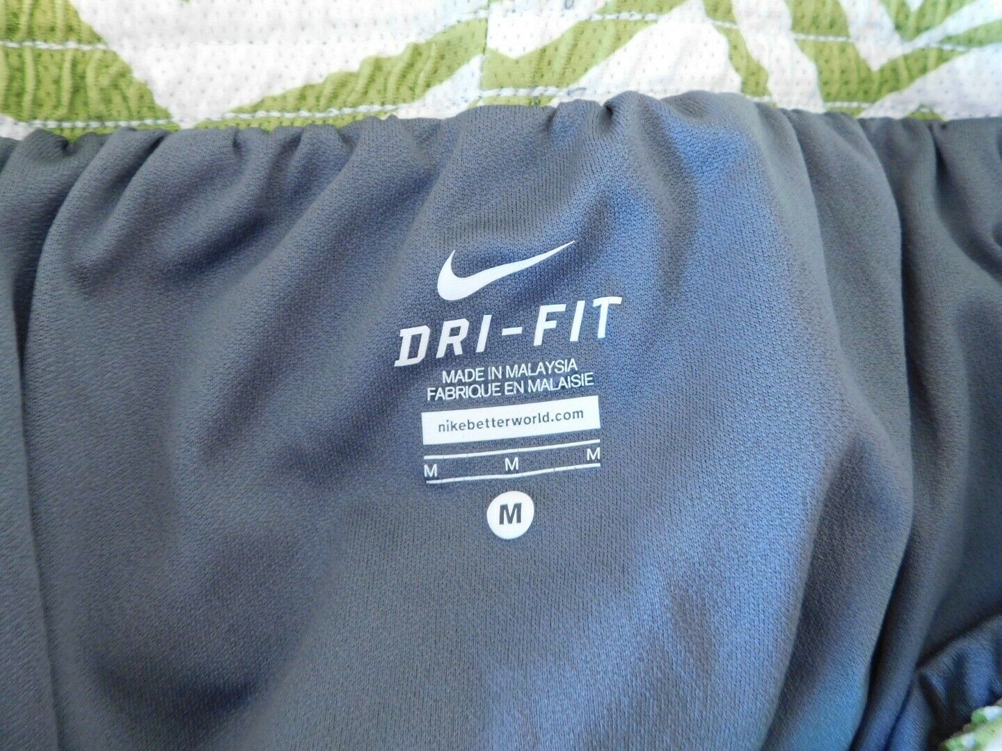 NIKE Women's Dri-Fit Grey W Green Accent Running Short Sz M - Image 5