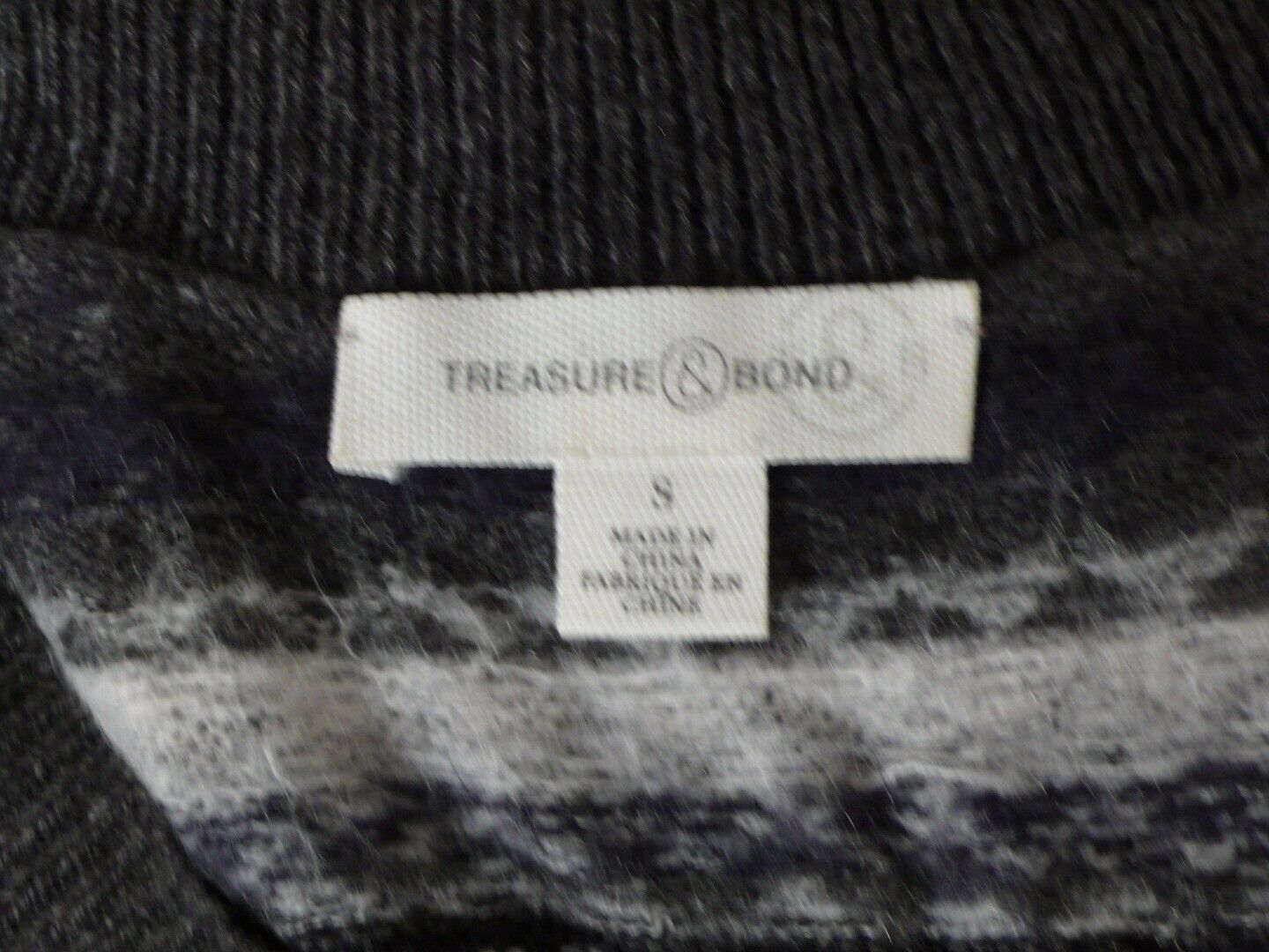 TREASURE & BOND NORDSTROM Women's Gray White Blue Fair Isle V-Neck Sweater Sz S - Image 7