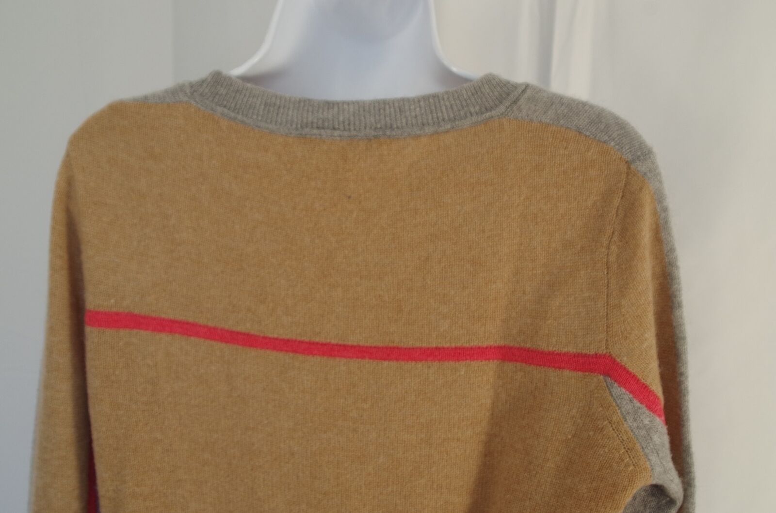 WHITE + WARREN Women's Gray Front Camel Back Cashmere Scoop Neck Sweater Sz M - Image 7