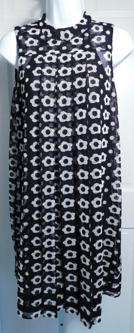 ANTHROPOLOIE SACHIN BABI Pleated Black White Pop Art Marzena Swing Dress S 4 - Image 3