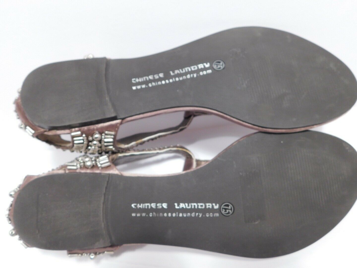 CHINESE LAUNDRY NWOB Women's Tan Silver Tone Beaded Back Zip Thong Sandal Sz 7.5 - Image 9