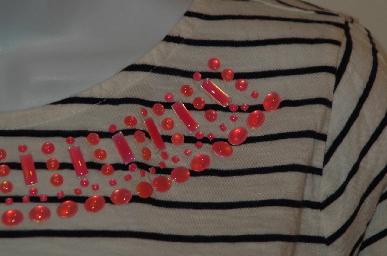 GAP Women's Navy Blue Ivory Striped Long Sleeve T-Shirt Pink Jewels at Neck Sz M - Image 4