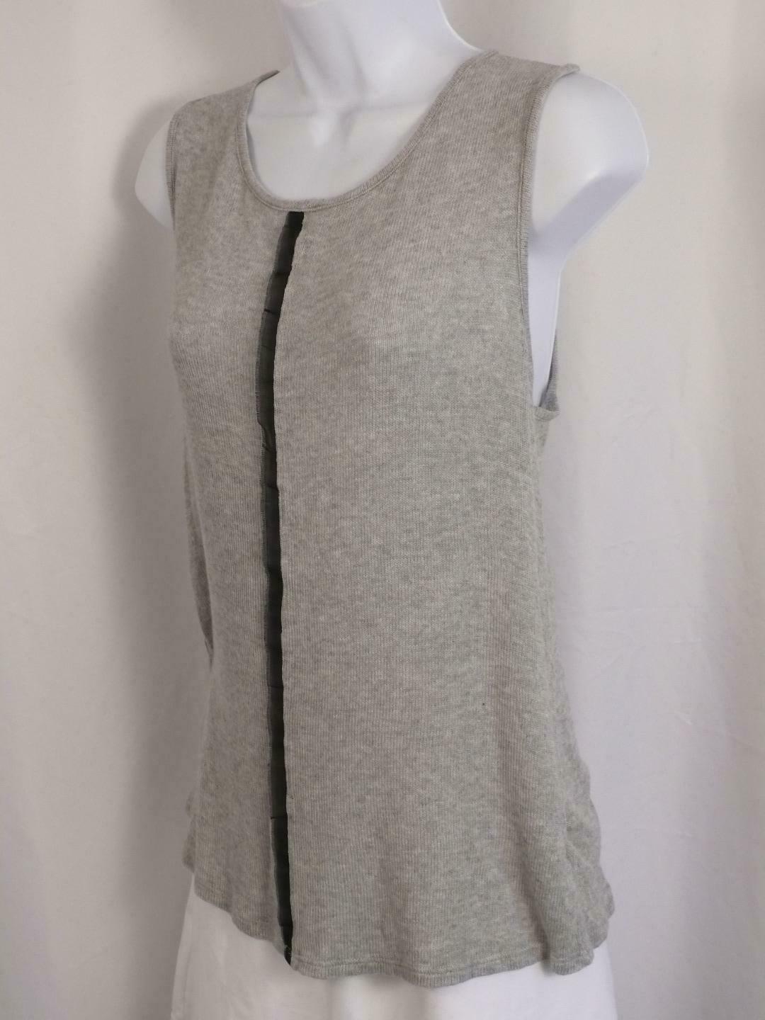 RED HAUTE Women's Soft Gray W Black Silk Trim Sleeveless Sweater Sz S